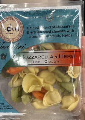 Mozzarella & Herb Tri Color Tortelloni