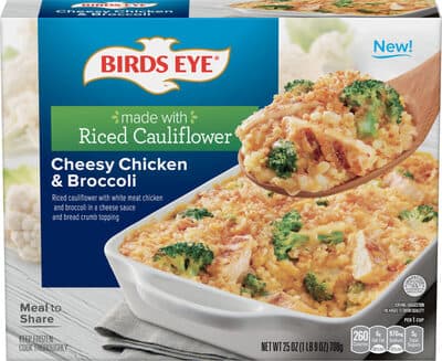 Riced cauliflower with white meat chicken and