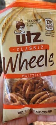 Classic wheels pretzels